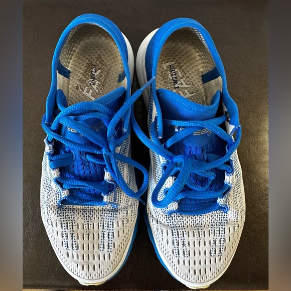 Under Armour - speedform velocity shoe- size US 8.5 - Picture 8 of 9